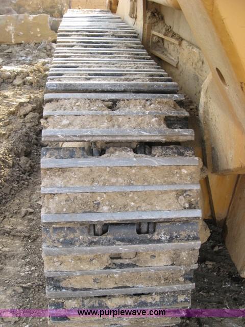 image for item 3774 1972 Caterpillar 977L dozer