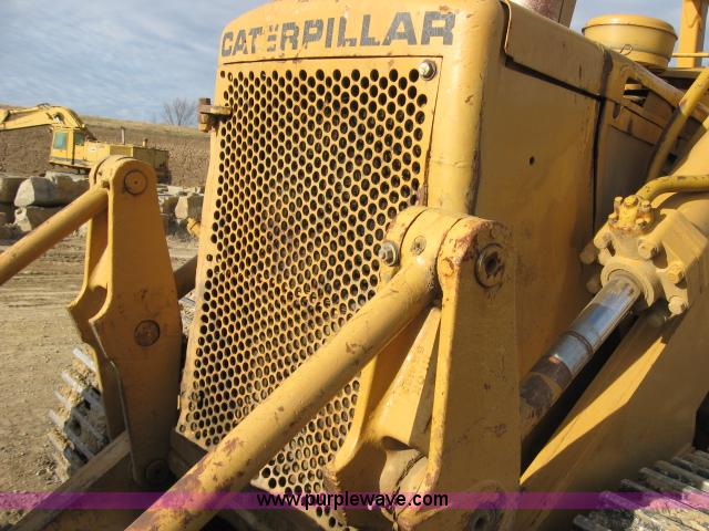 image for item 3774 1972 Caterpillar 977L dozer