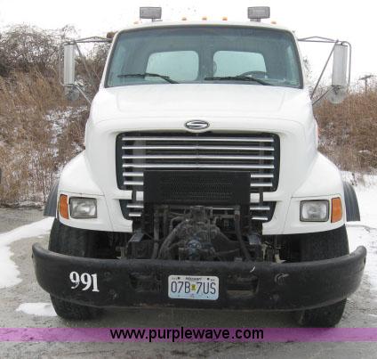 image for item 3775 1999 Sterling L8513 cement mixer truck