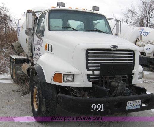 image for item 3775 1999 Sterling L8513 cement mixer truck