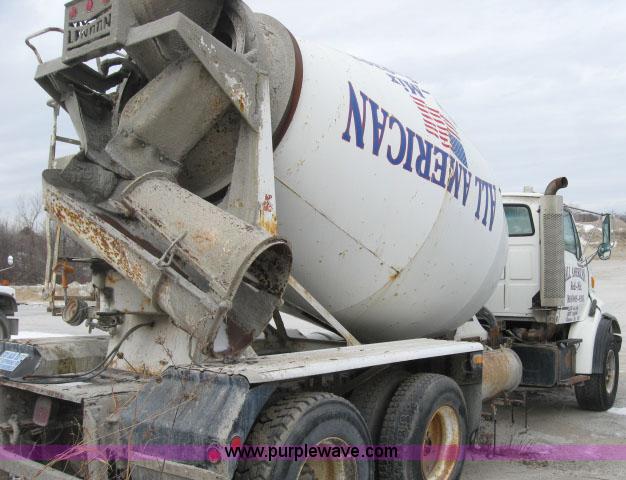 image for item 3775 1999 Sterling L8513 cement mixer truck