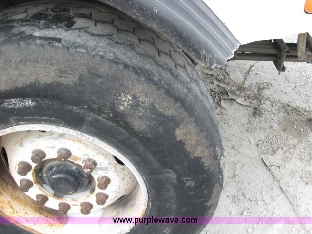 image for item 3775 1999 Sterling L8513 cement mixer truck