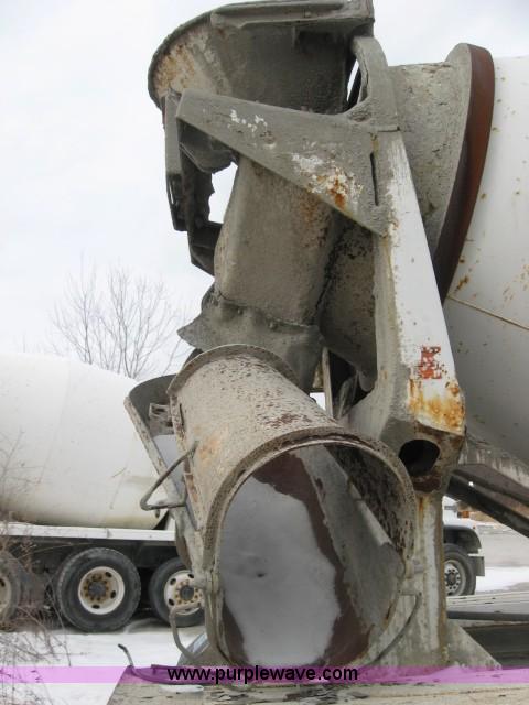 image for item 3775 1999 Sterling L8513 cement mixer truck