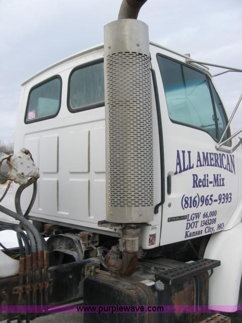 image for item 3775 1999 Sterling L8513 cement mixer truck