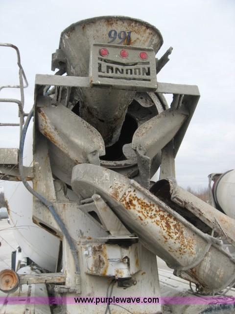 image for item 3775 1999 Sterling L8513 cement mixer truck