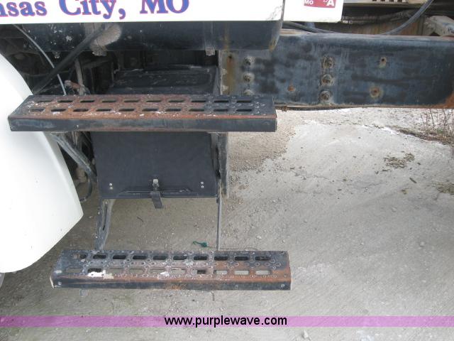 image for item 3775 1999 Sterling L8513 cement mixer truck