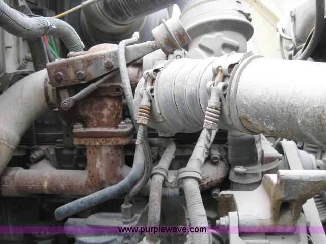 image for item 3775 1999 Sterling L8513 cement mixer truck