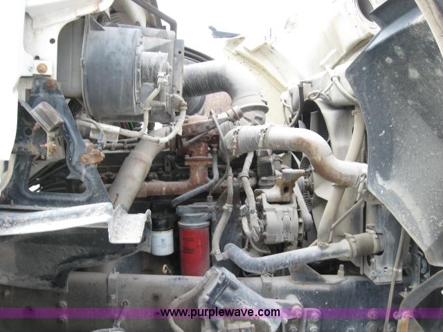 image for item 3775 1999 Sterling L8513 cement mixer truck