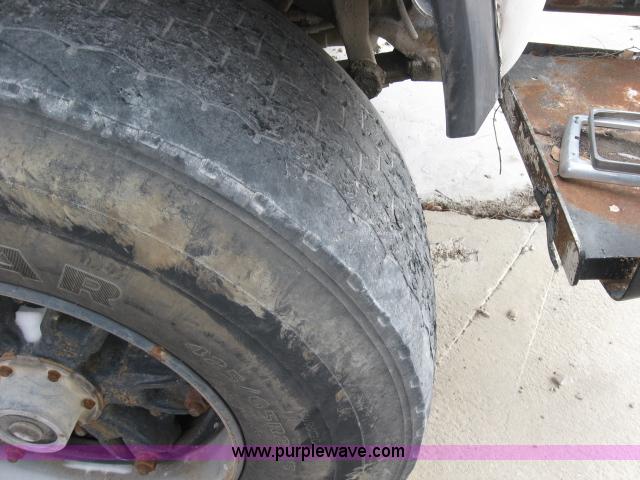 image for item 3777 1994 Ford LT9000 cement mixer truck