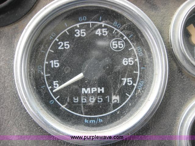 image for item 3777 1994 Ford LT9000 cement mixer truck