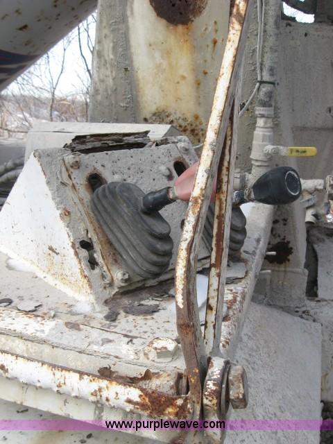 image for item 3777 1994 Ford LT9000 cement mixer truck