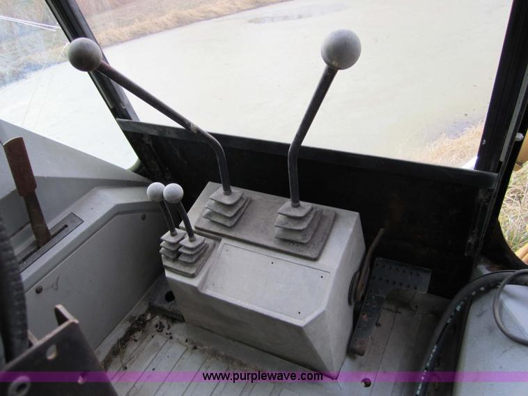 image for item 4334 Caterpillar 416B backhoe