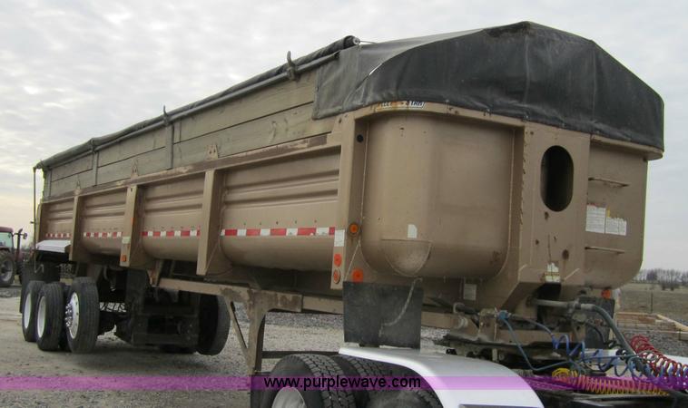 image for item 4335 1998 Clement 39' end dump trailer
