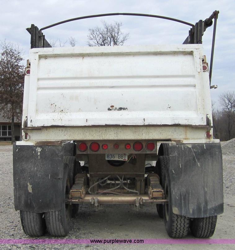 image for item 4335 1998 Clement 39' end dump trailer