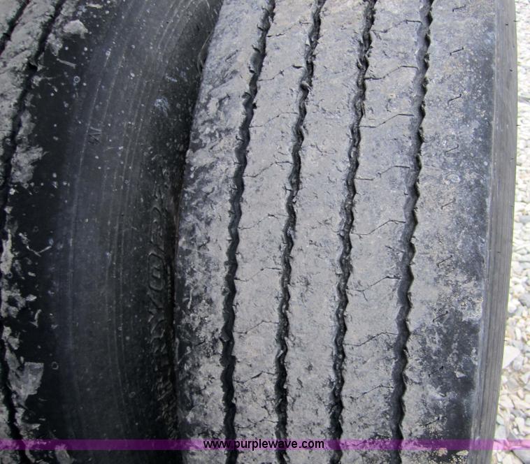 image for item 4335 1998 Clement 39' end dump trailer