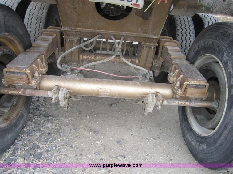 image for item 4335 1998 Clement 39' end dump trailer