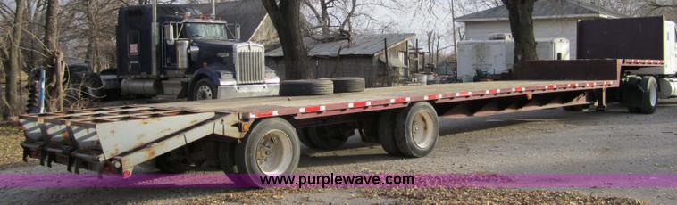image for item 4336 1985 Trail King 2148-0000 53' spread axle, drop-deck trailer