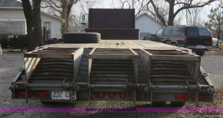 image for item 4336 1985 Trail King 2148-0000 53' spread axle, drop-deck trailer