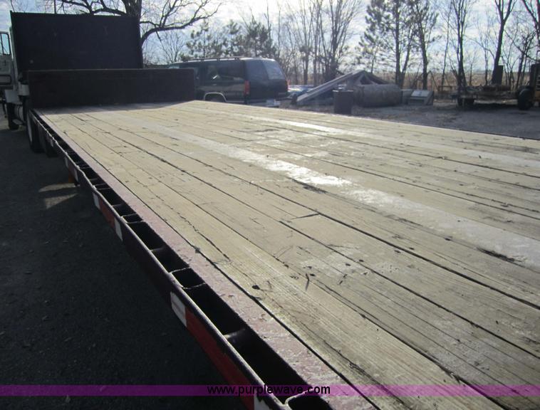 image for item 4336 1985 Trail King 2148-0000 53' spread axle, drop-deck trailer