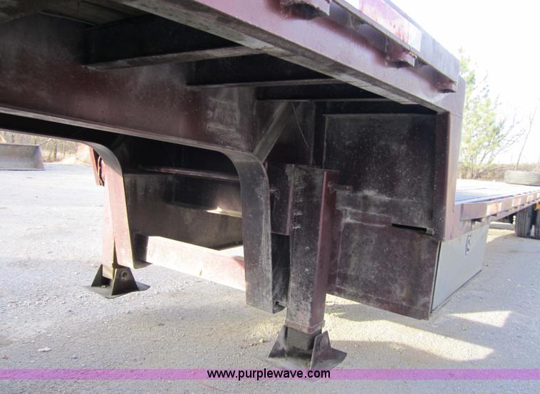 image for item 4336 1985 Trail King 2148-0000 53' spread axle, drop-deck trailer