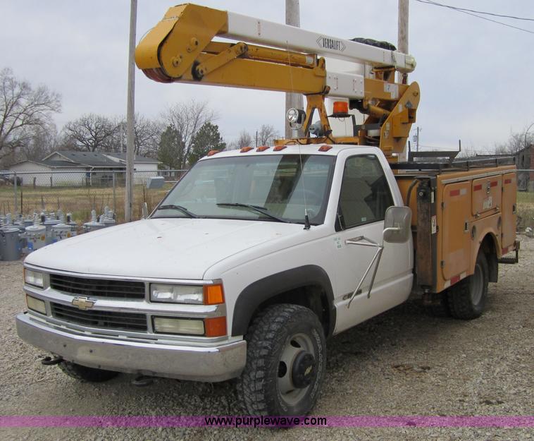image for item 4341 2000 Chevrolet K3500 bucket truck