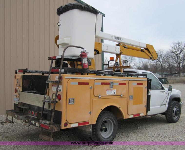 image for item 4341 2000 Chevrolet K3500 bucket truck