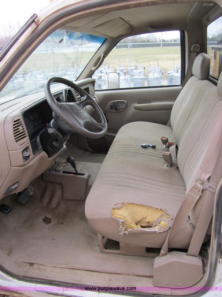 image for item 4341 2000 Chevrolet K3500 bucket truck