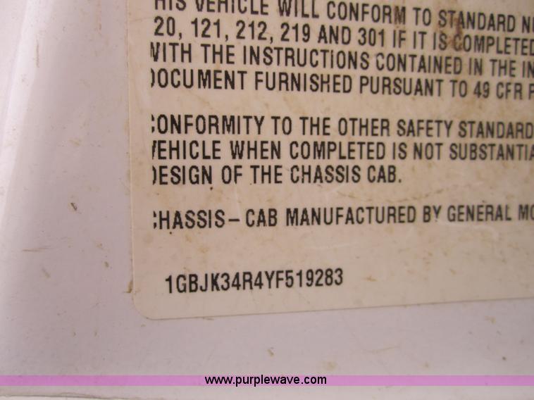 image for item 4341 2000 Chevrolet K3500 bucket truck