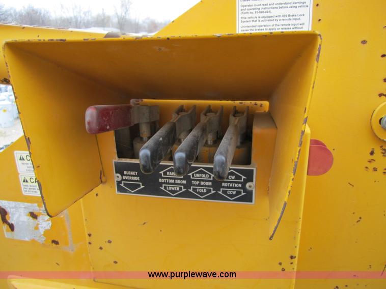 image for item 4341 2000 Chevrolet K3500 bucket truck