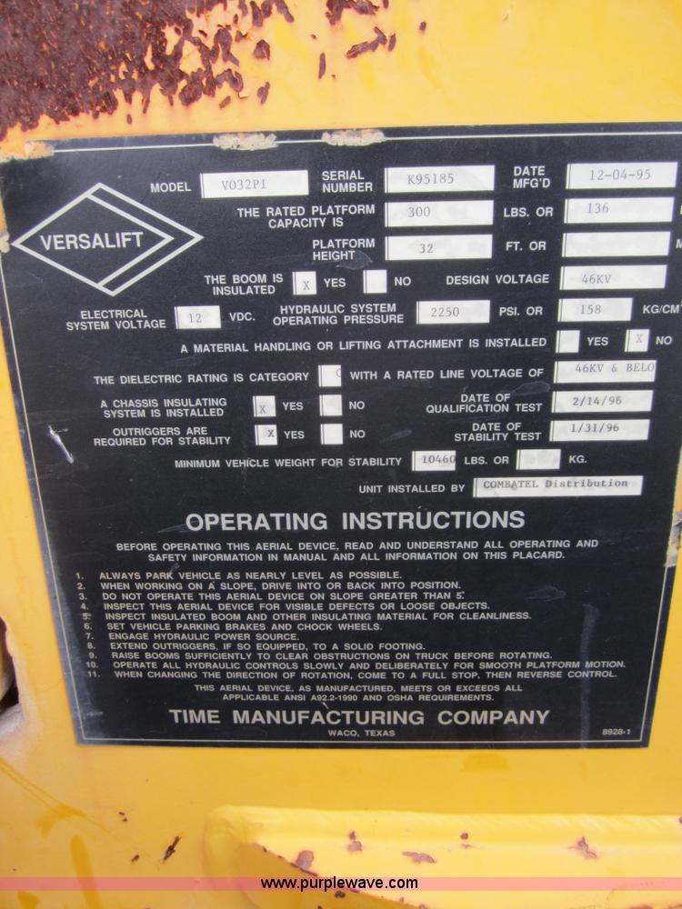 image for item 4341 2000 Chevrolet K3500 bucket truck