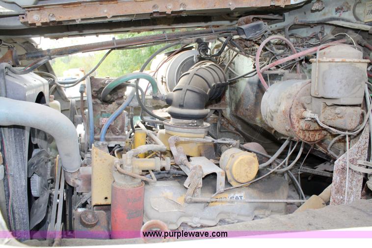 image for item 4824 1985 Ford LT8000 dump truck