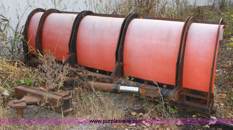 image for item 4824 1985 Ford LT8000 dump truck