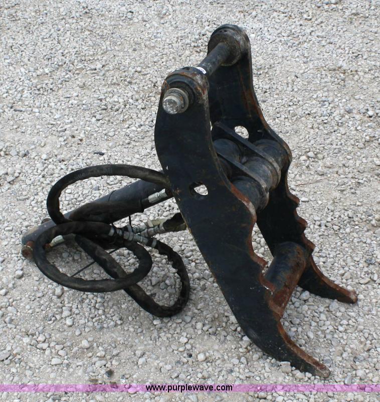 image for item 4840 Hydraulic thumb