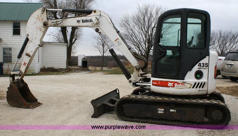 image for item 4848 2005 Bobcat 435ZHS Fasttrack compact excavator