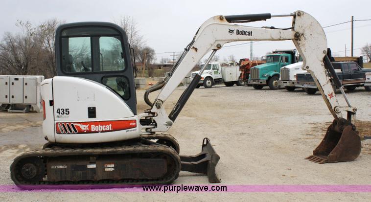 image for item 4848 2005 Bobcat 435ZHS Fasttrack compact excavator