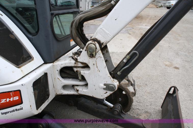 image for item 4848 2005 Bobcat 435ZHS Fasttrack compact excavator