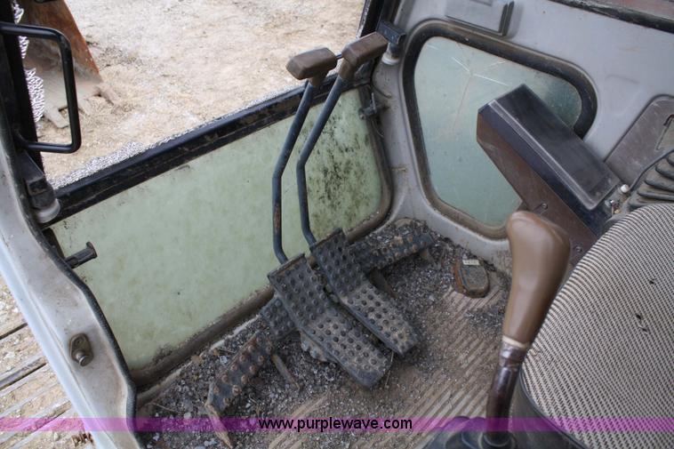 image for item 4854 1996 Hitachi EX270LC excavator