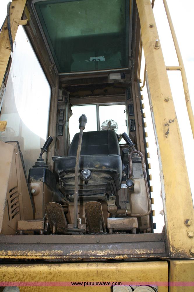 image for item 4859 1988 Caterpillar 245B excavator