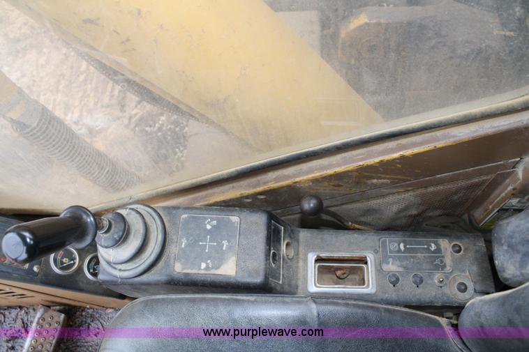 image for item 4859 1988 Caterpillar 245B excavator
