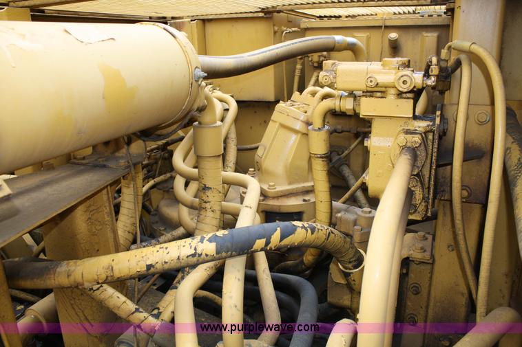 image for item 4859 1988 Caterpillar 245B excavator