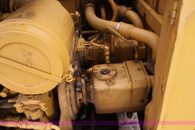 image for item 4859 1988 Caterpillar 245B excavator