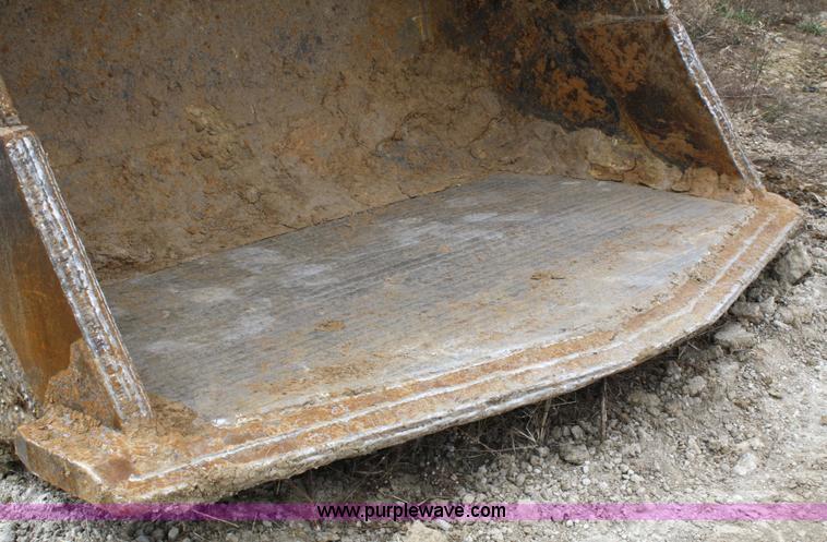 image for item 4859 1988 Caterpillar 245B excavator