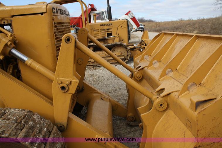 image for item 4860 1968 Caterpillar 955K crawler loader