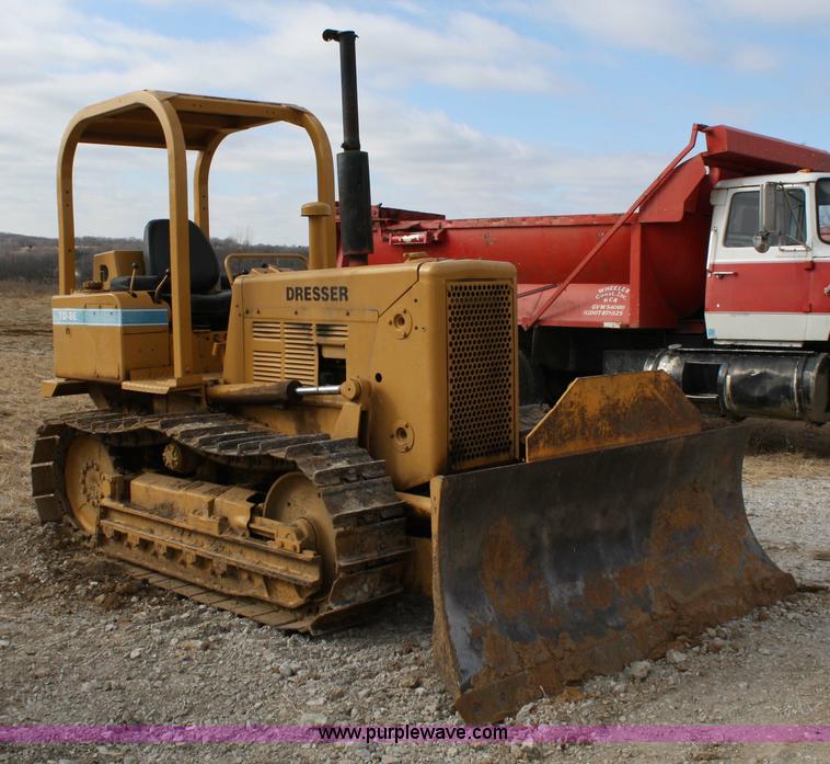image for item 4861 1972 Dresser TD-8C dozer
