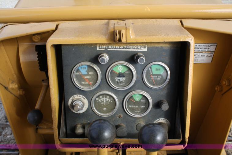 image for item 4861 1972 Dresser TD-8C dozer