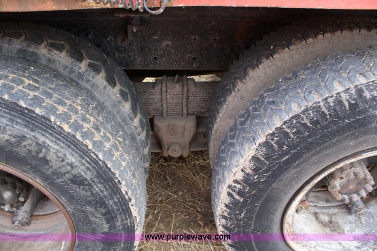 image for item 4862 1971 Ford 9000 dump truck