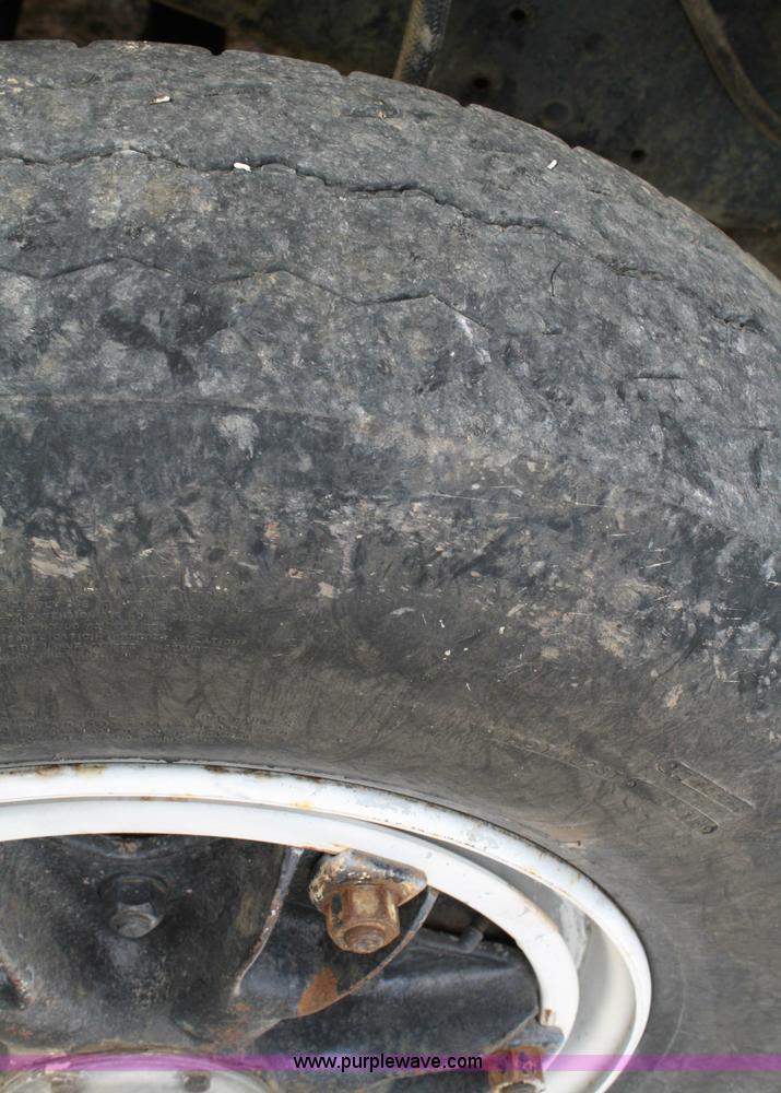 image for item 4862 1971 Ford 9000 dump truck