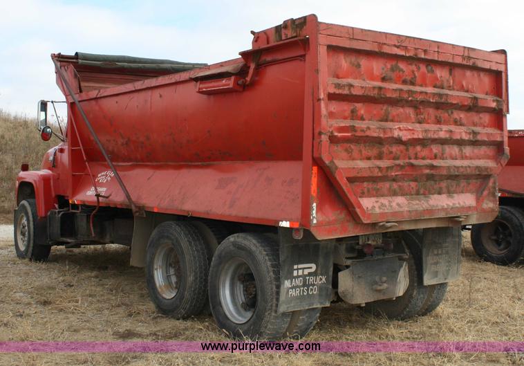 image for item 4863 1972 Ford 9000 dump truck