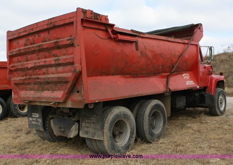 image for item 4863 1972 Ford 9000 dump truck