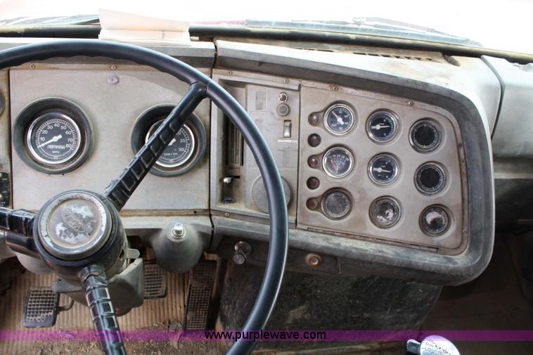 image for item 4863 1972 Ford 9000 dump truck